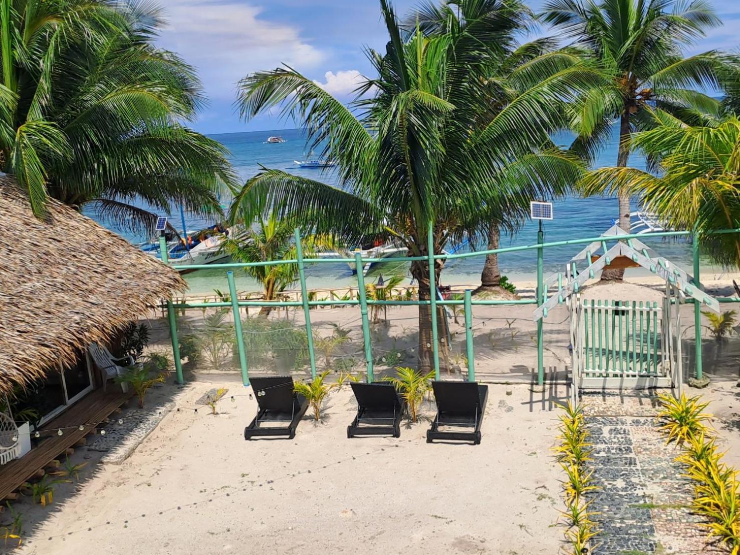 Happy'S Homestay Manoc-Manoc Exterior photo