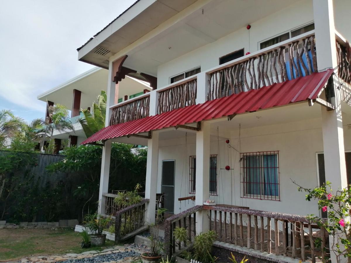 Happy'S Homestay Manoc-Manoc Exterior photo